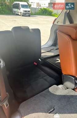 Внедорожник / Кроссовер Nissan Rogue 2018 в 