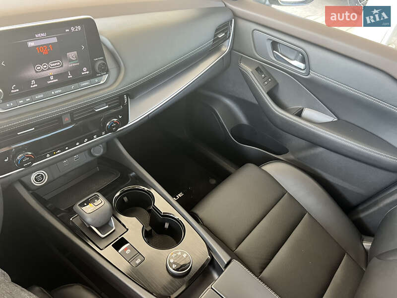 Позашляховик / Кросовер Nissan Rogue 2022 в Миколаєві