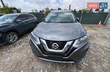 Внедорожник / Кроссовер Nissan Rogue 2016 в Львове