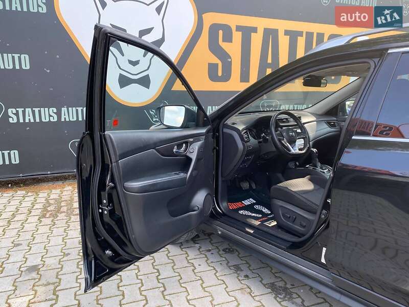 Внедорожник / Кроссовер Nissan Rogue 2018 в Хмельницком