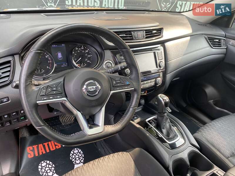 Внедорожник / Кроссовер Nissan Rogue 2018 в Хмельницком