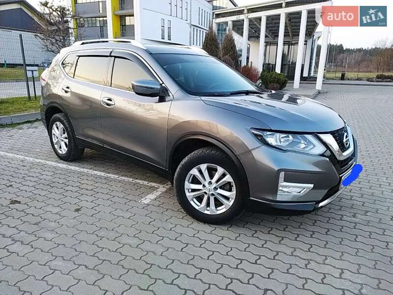 Позашляховик / Кросовер Nissan Rogue 2016 в Долині