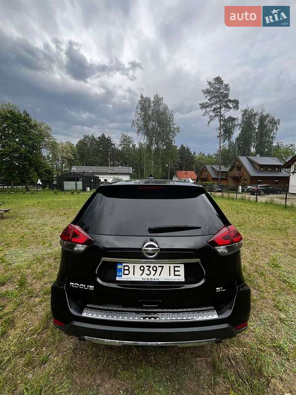 Позашляховик / Кросовер Nissan Rogue 2018 в Полтаві