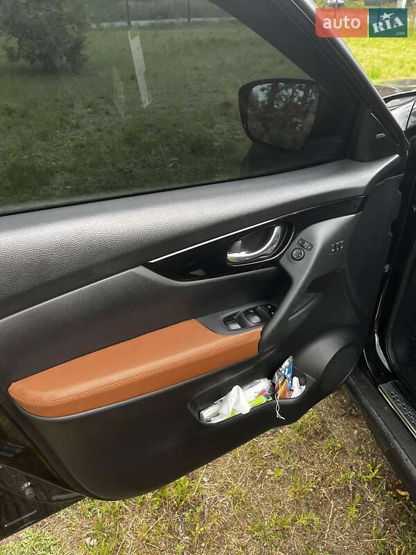 Позашляховик / Кросовер Nissan Rogue 2018 в Полтаві