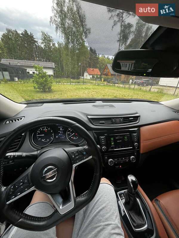 Позашляховик / Кросовер Nissan Rogue 2018 в Полтаві