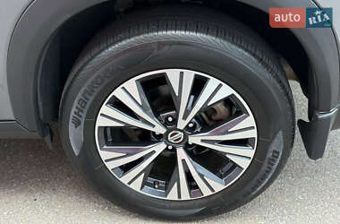Позашляховик / Кросовер Nissan Rogue 2021 в 