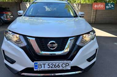 Позашляховик / Кросовер Nissan Rogue 2016 в Миколаєві