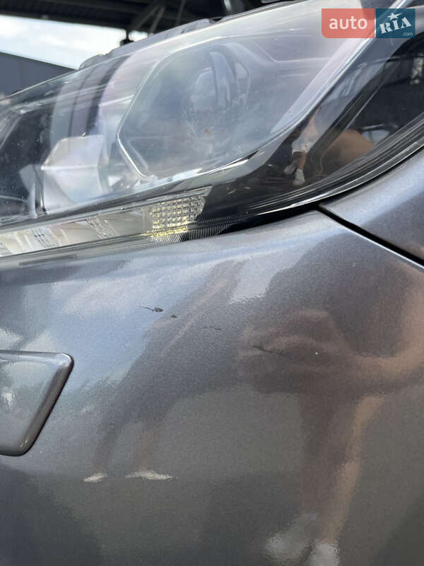 Позашляховик / Кросовер Nissan Rogue 2014 в Києві