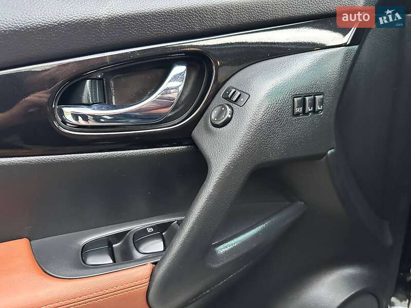 Позашляховик / Кросовер Nissan Rogue 2017 в Вінниці