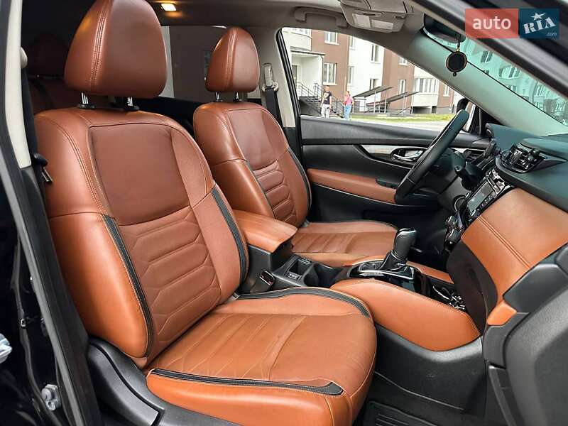 Позашляховик / Кросовер Nissan Rogue 2017 в Вінниці
