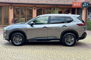 Внедорожник / Кроссовер Nissan Rogue 2021 в 
