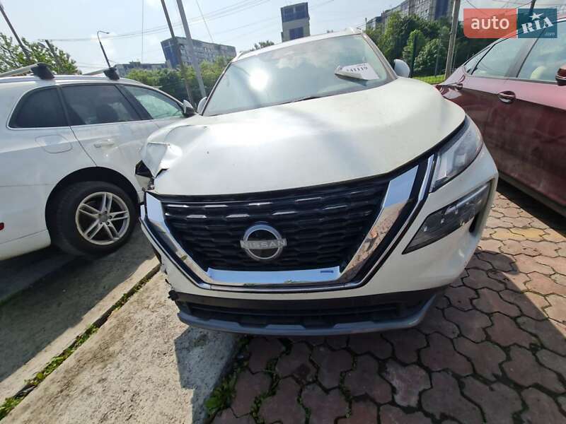Внедорожник / Кроссовер Nissan Rogue 2023 в Киеве