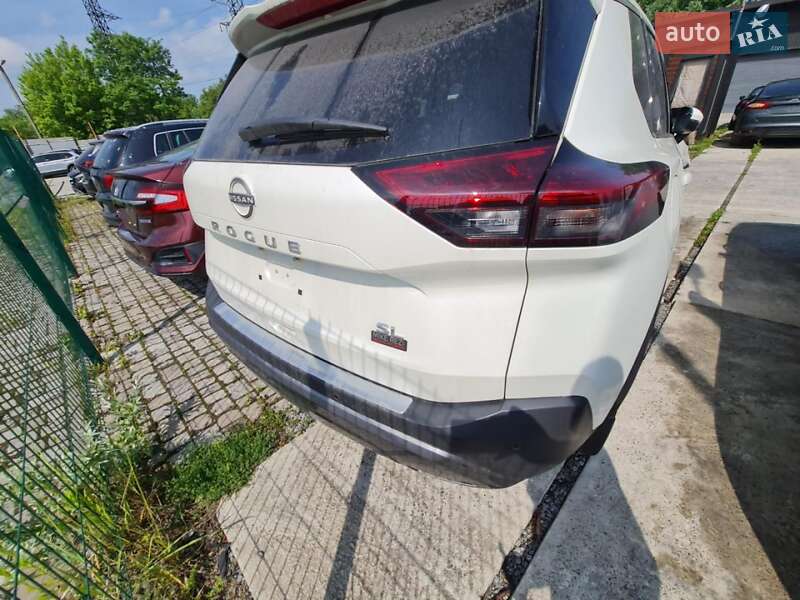 Внедорожник / Кроссовер Nissan Rogue 2023 в Киеве
