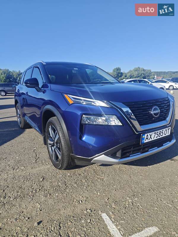 Внедорожник / Кроссовер Nissan Rogue 2022 в Харькове