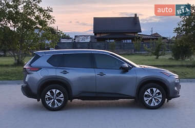 Внедорожник / Кроссовер Nissan Rogue 2021 в 