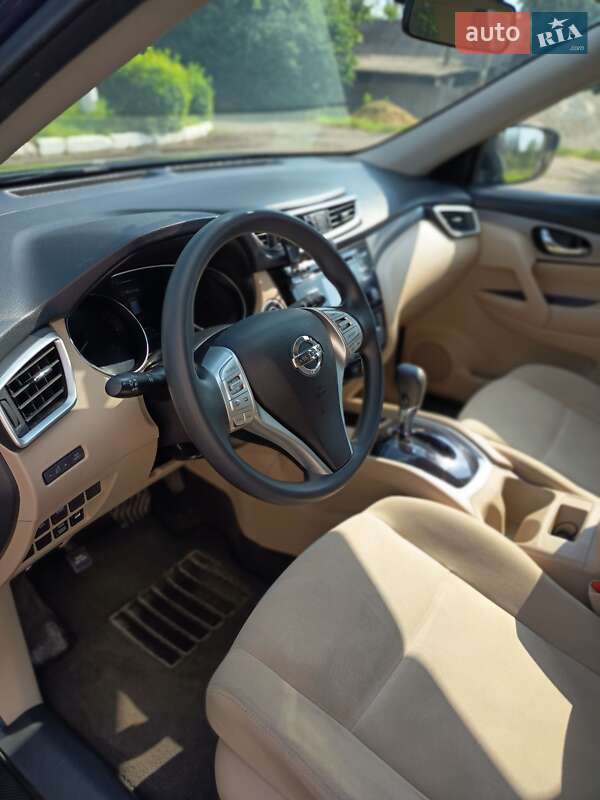 Позашляховик / Кросовер Nissan Rogue 2015 в Рівному