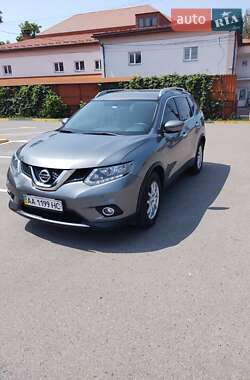 Позашляховик / Кросовер Nissan Rogue 2015 в Києві