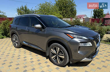 Позашляховик / Кросовер Nissan Rogue 2022 в Оратові