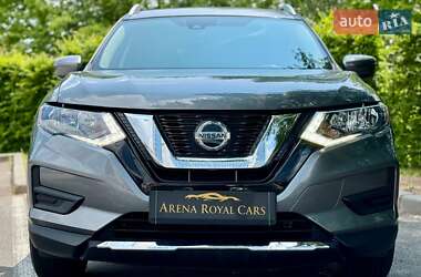 Внедорожник / Кроссовер Nissan Rogue 2019 в 