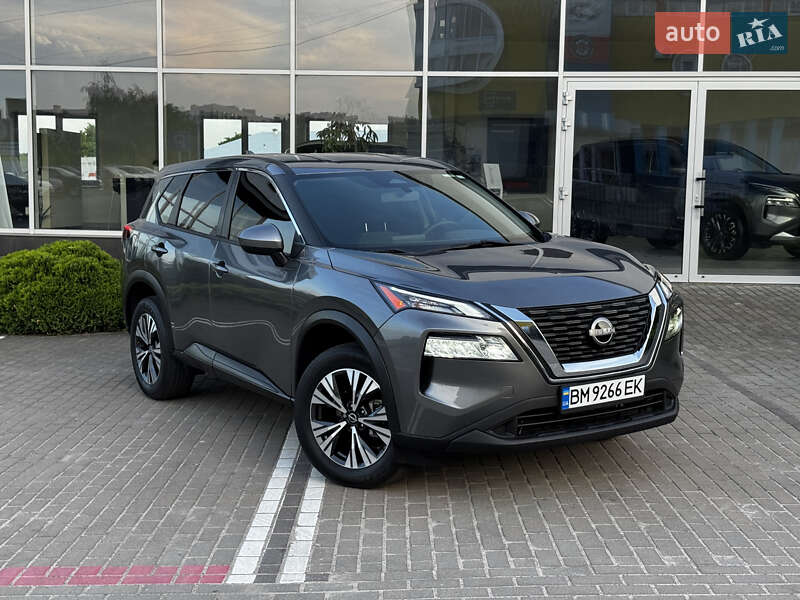 Внедорожник / Кроссовер Nissan Rogue 2023 в 