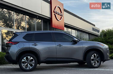 Внедорожник / Кроссовер Nissan Rogue 2023 в 