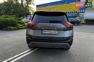 Внедорожник / Кроссовер Nissan Rogue 2023 в 