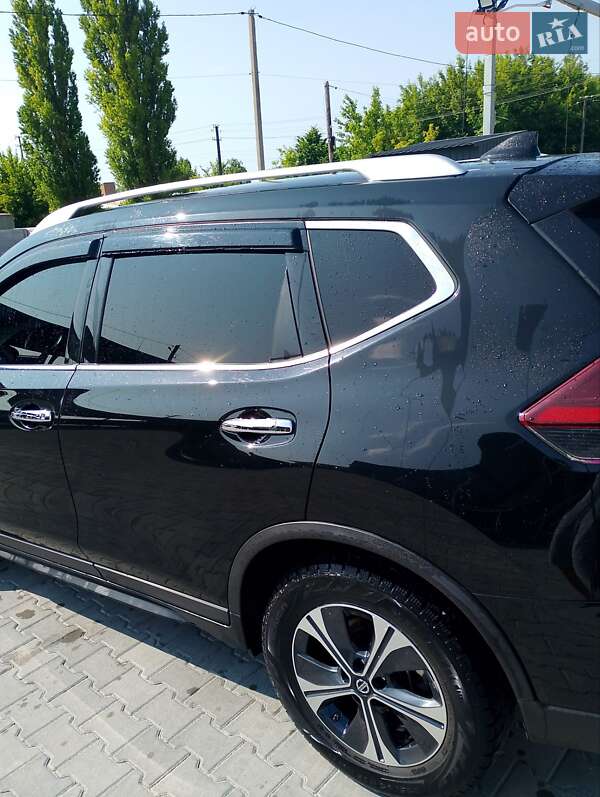 Позашляховик / Кросовер Nissan Rogue 2018 в Таращі