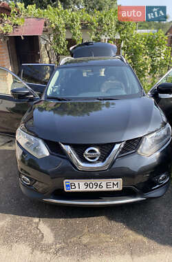 Позашляховик / Кросовер Nissan Rogue 2016 в Полтаві