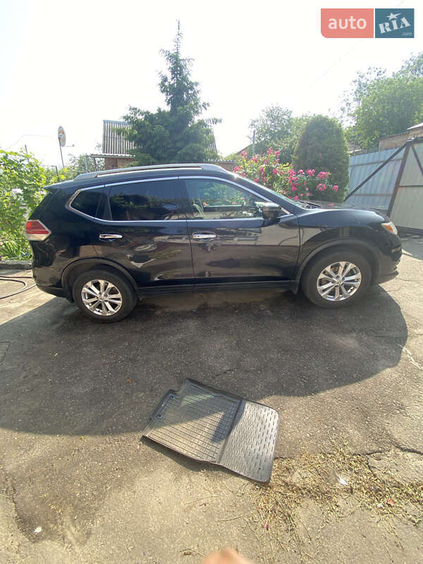 Позашляховик / Кросовер Nissan Rogue 2016 в Полтаві
