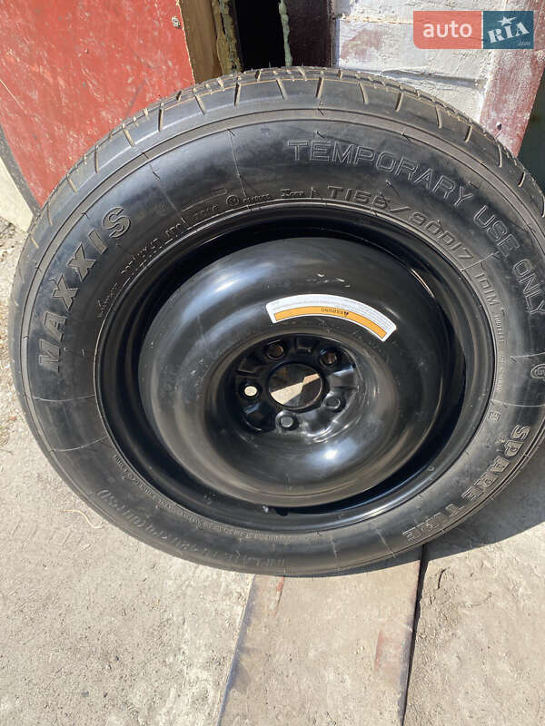 Позашляховик / Кросовер Nissan Rogue 2016 в Полтаві