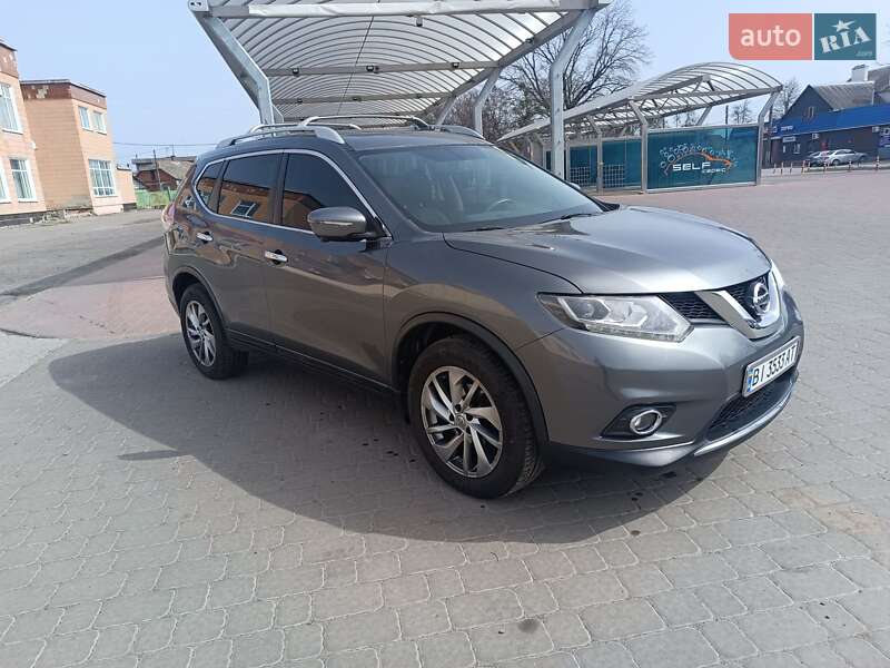 Внедорожник / Кроссовер Nissan Rogue 2014 в 