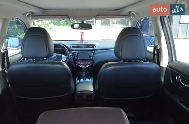 Внедорожник / Кроссовер Nissan Rogue 2014 в 