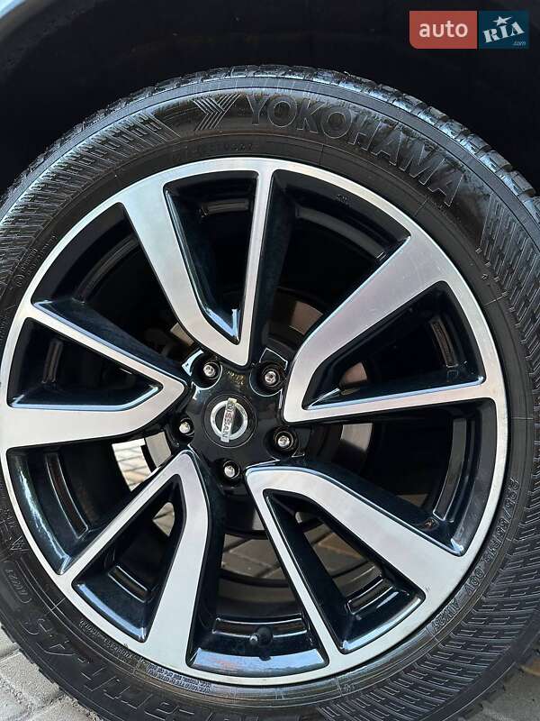 Внедорожник / Кроссовер Nissan Rogue 2017 в Одессе