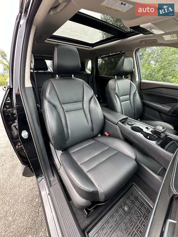 Позашляховик / Кросовер Nissan Rogue 2021 в Білогородці