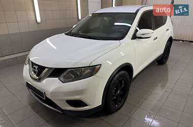 Позашляховик / Кросовер Nissan Rogue 2015 в Умані