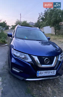 Внедорожник / Кроссовер Nissan Rogue 2017 в Славянске