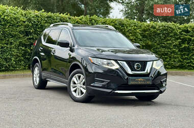 Позашляховик / Кросовер Nissan Rogue 2017 в Києві