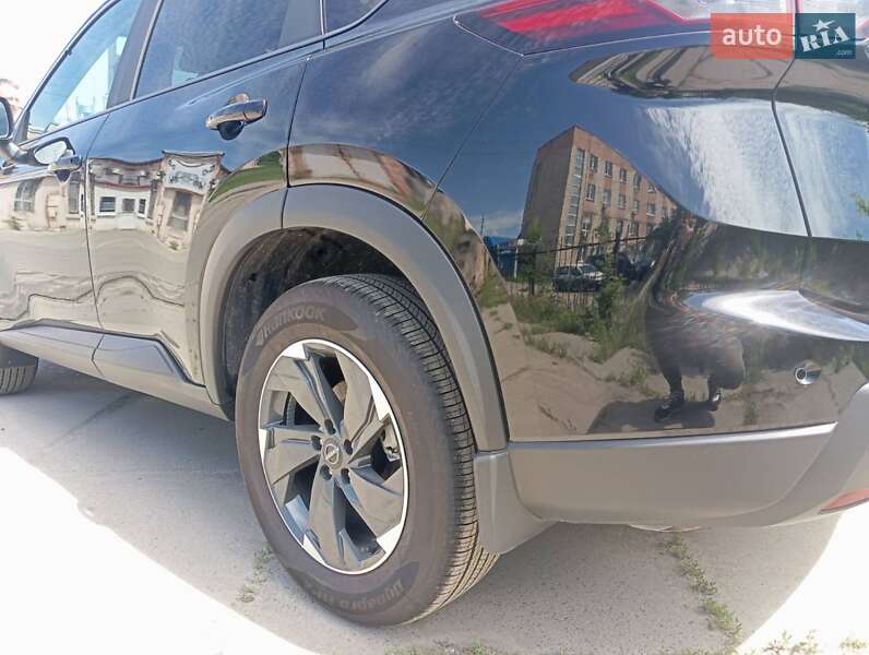 Внедорожник / Кроссовер Nissan Rogue 2024 в Киеве