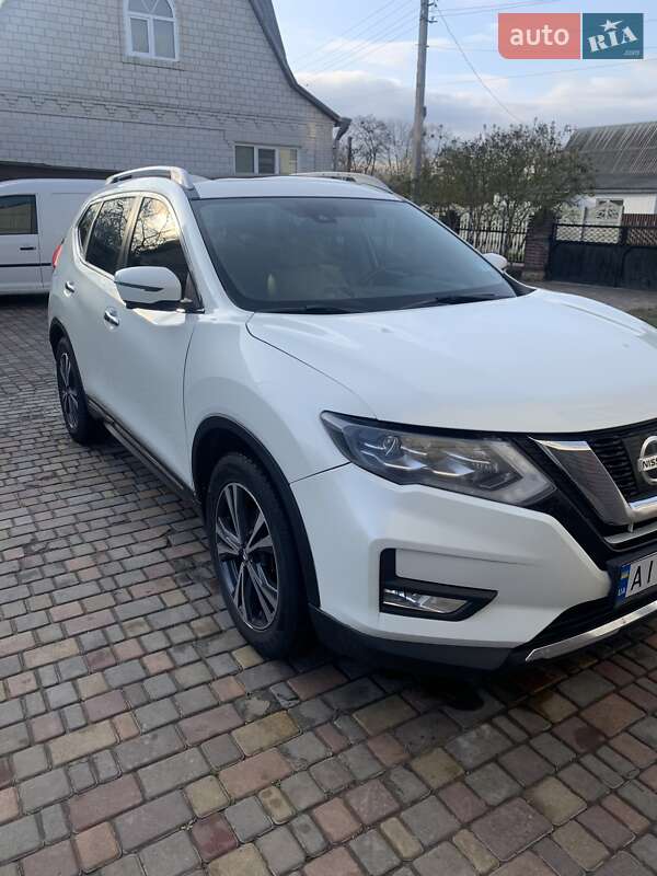 Позашляховик / Кросовер Nissan Rogue 2017 в Білій Церкві