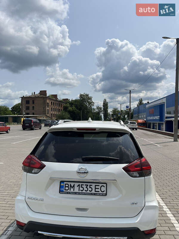 Позашляховик / Кросовер Nissan Rogue 2018 в Ромнах