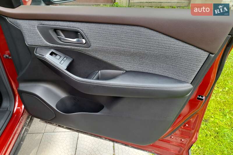 Позашляховик / Кросовер Nissan Rogue 2022 в Чернігові