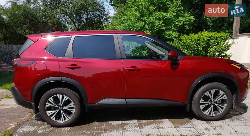 Позашляховик / Кросовер Nissan Rogue 2022 в Чернігові