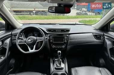 Внедорожник / Кроссовер Nissan Rogue 2019 в 