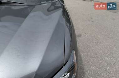 Внедорожник / Кроссовер Nissan Rogue 2019 в 