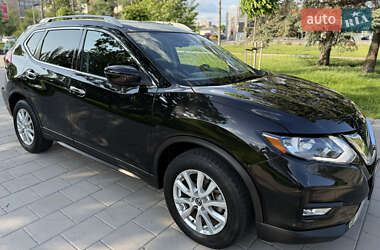 Внедорожник / Кроссовер Nissan Rogue 2019 в 