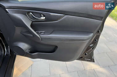 Внедорожник / Кроссовер Nissan Rogue 2019 в 
