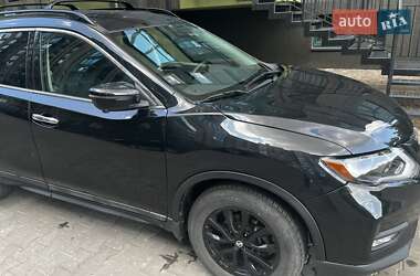 Внедорожник / Кроссовер Nissan Rogue 2017 в 
