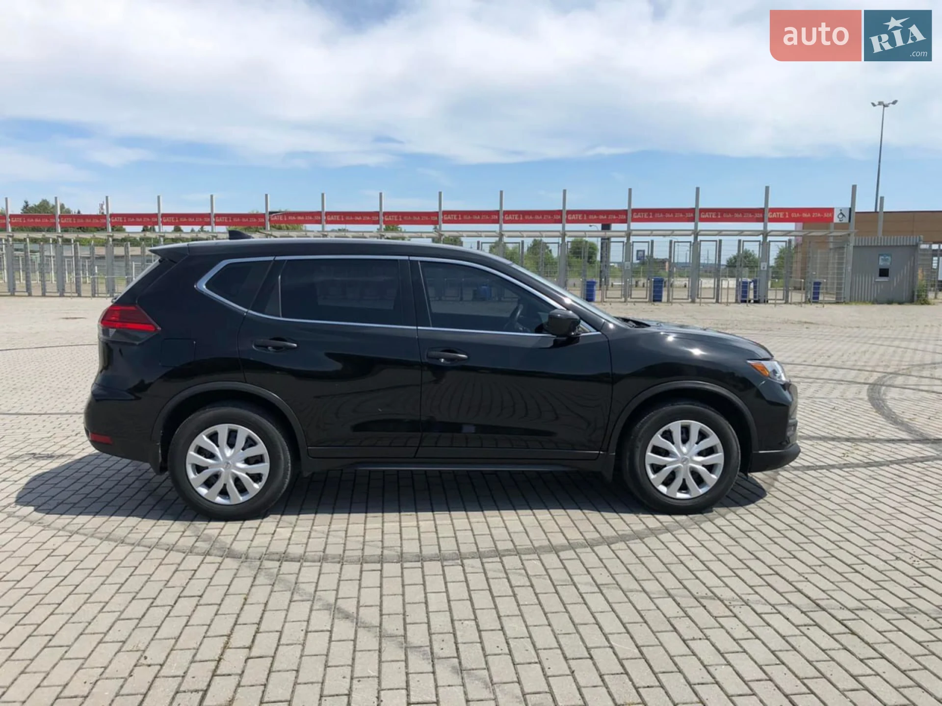 2017 Nissan Rogue - мініатюра 3