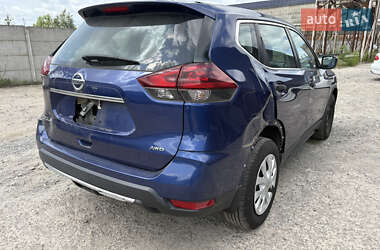 Внедорожник / Кроссовер Nissan Rogue 2017 в 