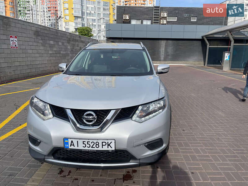 Внедорожник / Кроссовер Nissan Rogue 2016 в 